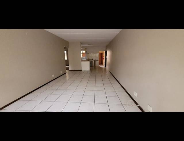 2 BEDROOM TOWNHOUSE FOR SALE IN NEW REDRUTH